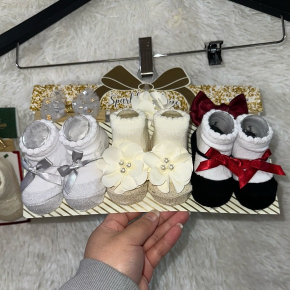 Baby Girl Socks/Bows Set - Picture 5 of 7